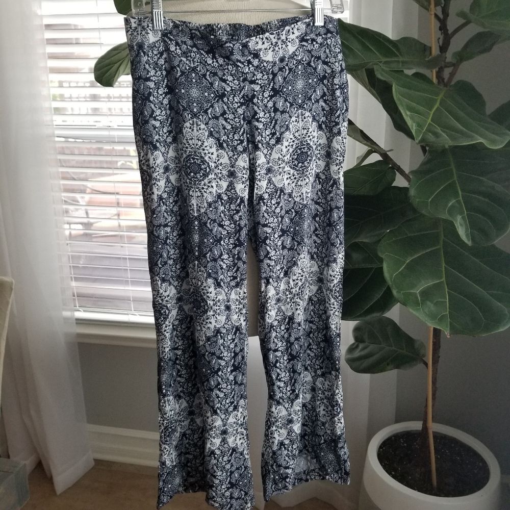 A pea in the pod maternity casual boho pants size large